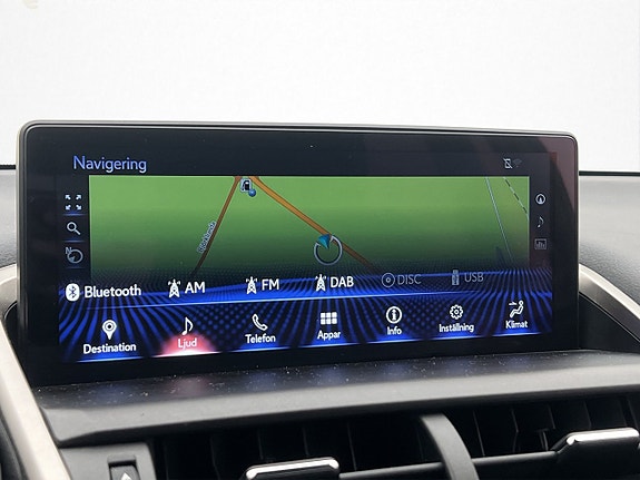 Lexus NX300h 22 of 30