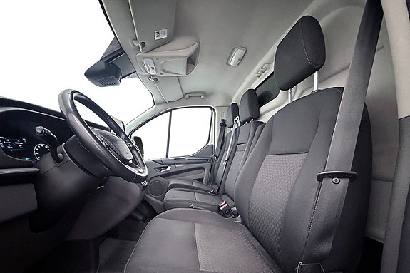 Ford Transit Custom 14 of 28