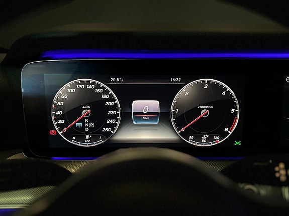 Mercedes-Benz E220 19 of 20