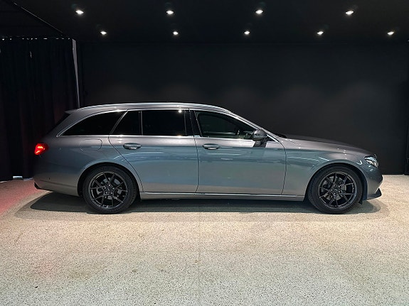 Mercedes-Benz E220 6 of 20