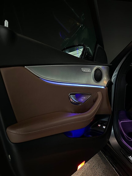 Mercedes-Benz E220 12 of 20