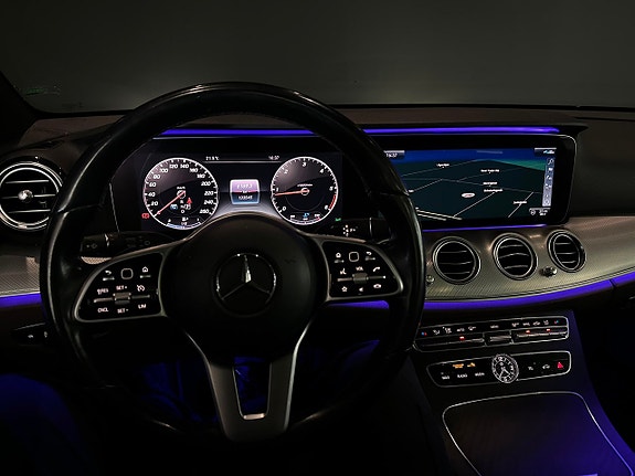 Mercedes-Benz E220 13 of 20