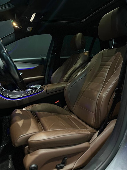 Mercedes-Benz E220 10 of 20