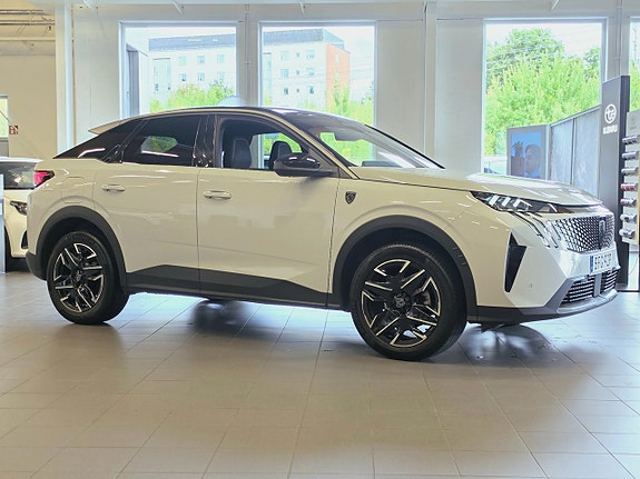 Peugeot 3008 2 of 18