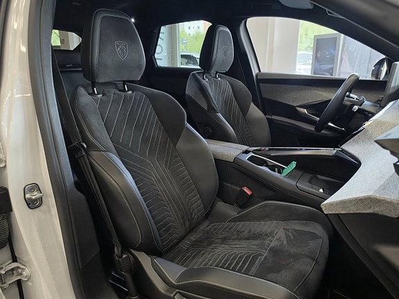 Peugeot 3008 8 of 18