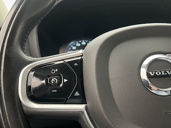 Volvo V60 Cross Country 17 of 30