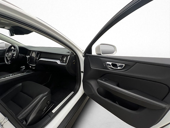 Volvo V60 Cross Country 30 of 30