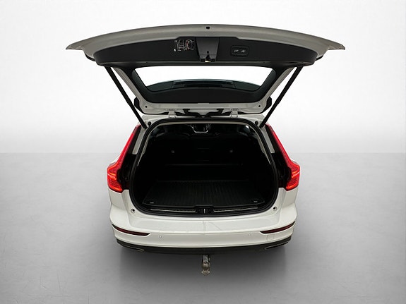 Volvo V60 Cross Country 11 of 30