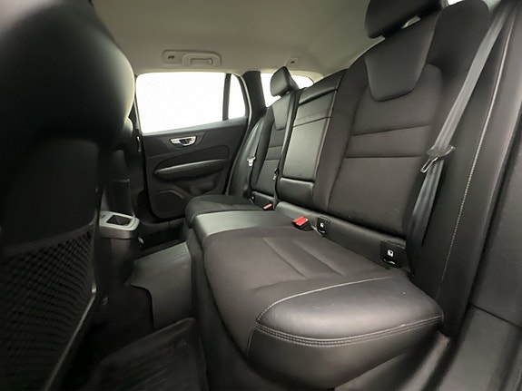 Volvo V60 Cross Country 28 of 30