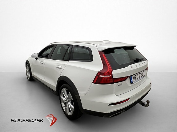 Volvo V60 Cross Country 5 of 30