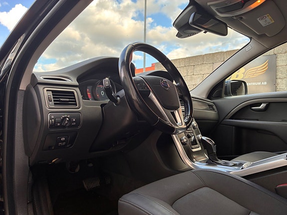 Volvo XC70 25 of 30