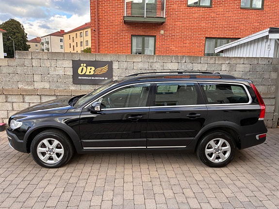 Volvo XC70 16 of 30