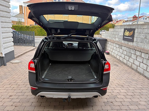 Volvo XC70 14 of 30
