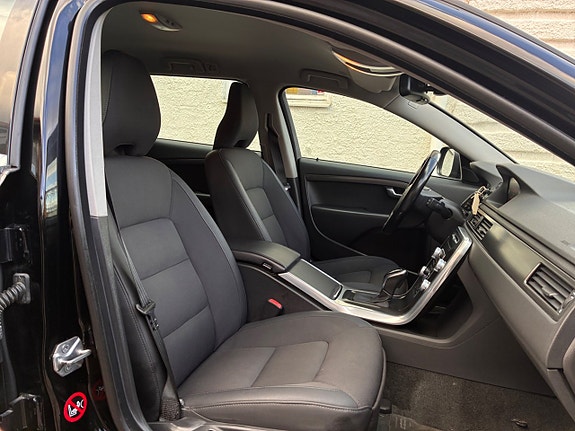 Volvo XC70 27 of 30