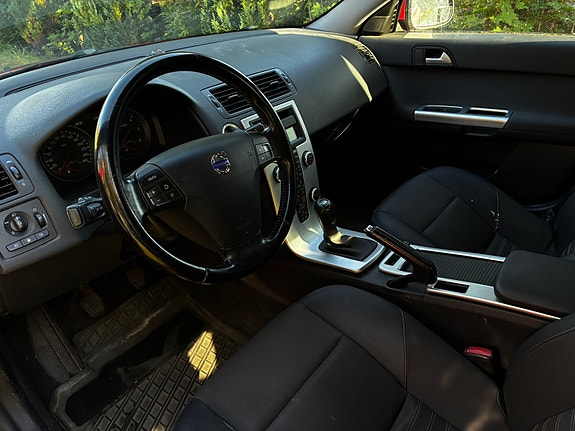 Volvo V50 4 of 12