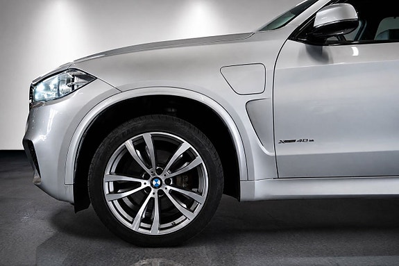 BMW X5 3 of 26