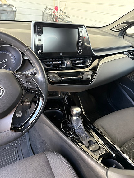 Toyota C-HR 5 of 6