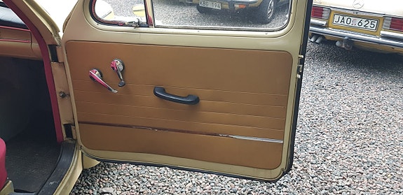 Volvo PV 14 of 25