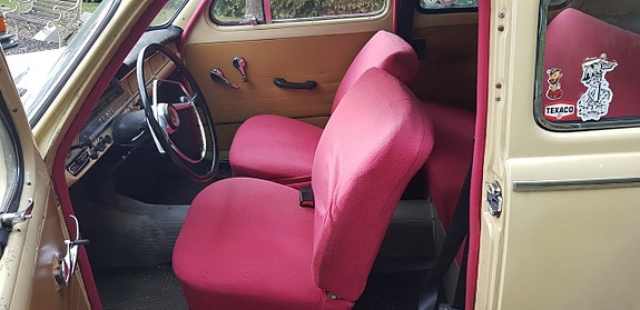 Volvo PV 8 of 25