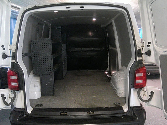 Volkswagen Transporter 6 of 9