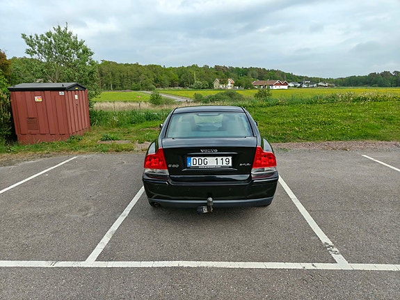 Volvo S60 3 of 6