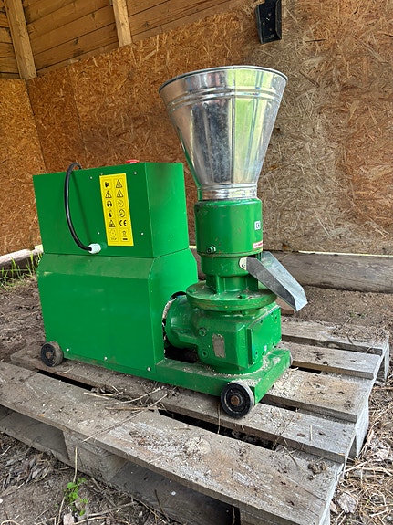 Träpelletspress 4kw Skånekraft 2 of 6
