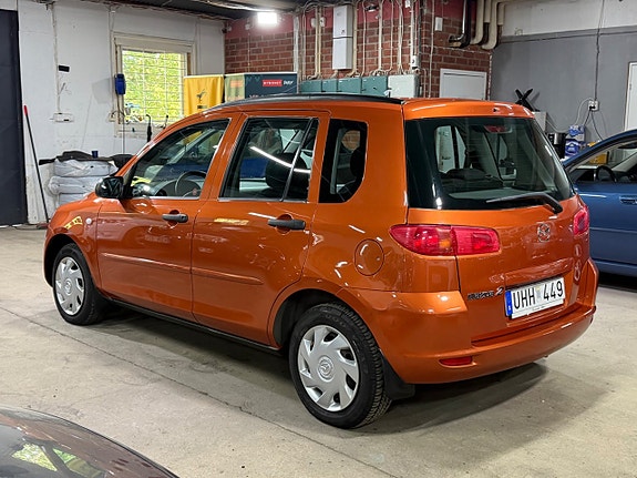 Mazda 2 5 of 16