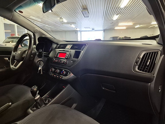 Kia Rio 11 of 20