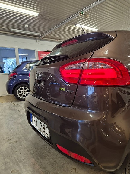 Kia Rio 8 of 20