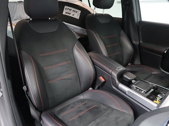 Mercedes-Benz GLB200 d 21 of 30