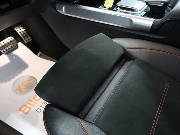 Mercedes-Benz GLB200 d 19 of 30