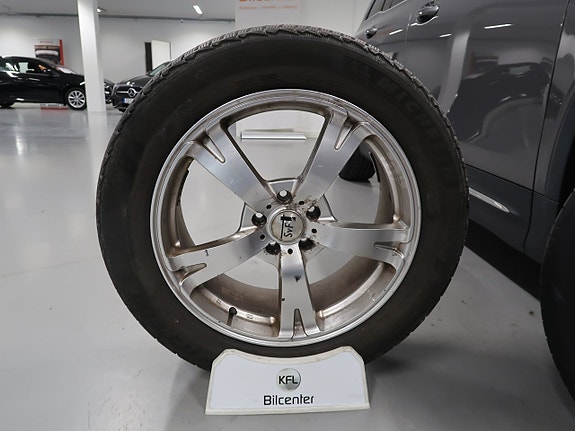 Mercedes-Benz GLB200 d 13 of 30