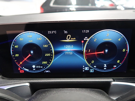 Mercedes-Benz GLB200 d 23 of 30