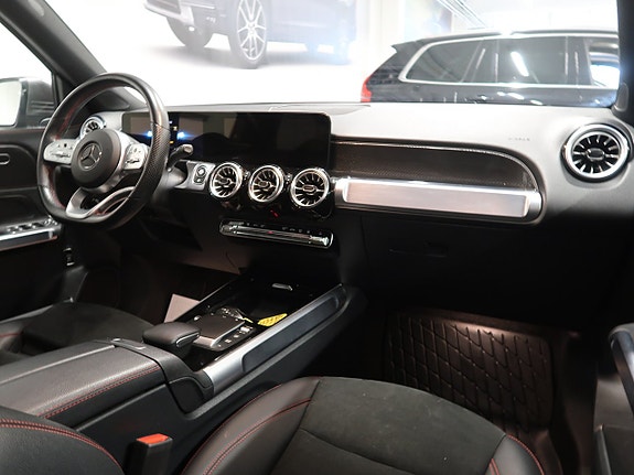 Mercedes-Benz GLB200 d 20 of 30