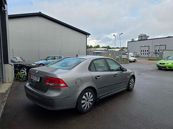 Saab 9-3 5 of 13