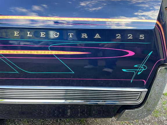 Buick Electra 225 19 of 25