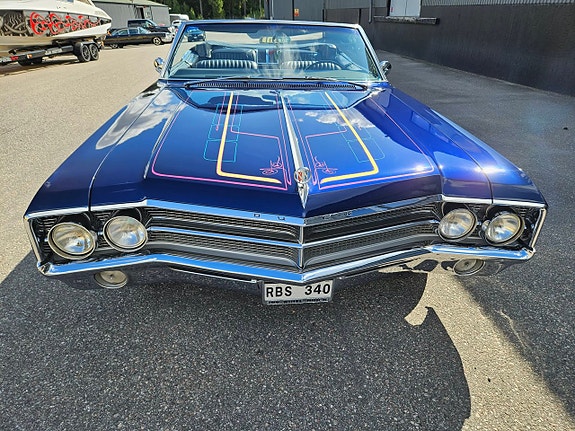 Buick Electra 225 3 of 25