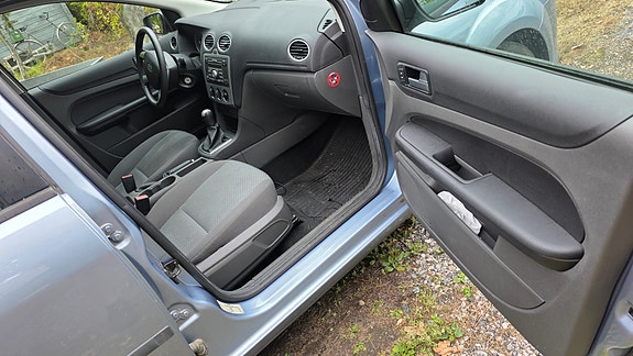 Ford Focus 7 of 14