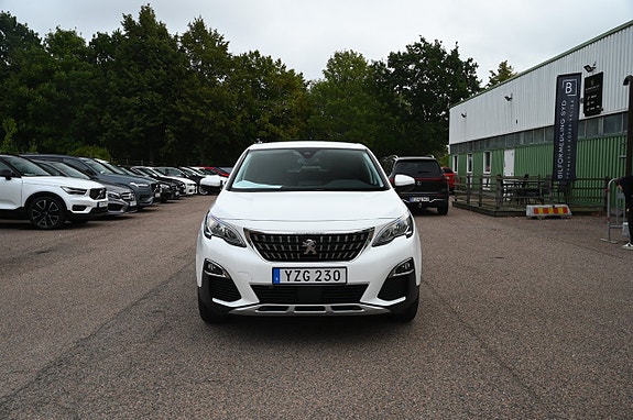 Peugeot 3008 2 of 10
