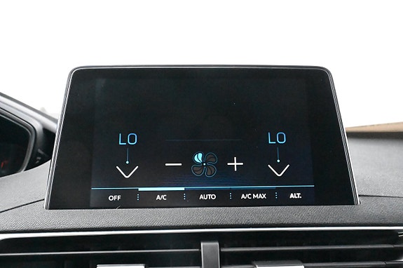 Peugeot 3008 7 of 10