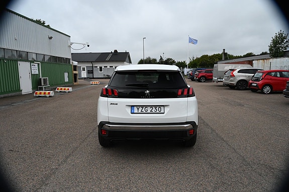 Peugeot 3008 4 of 10