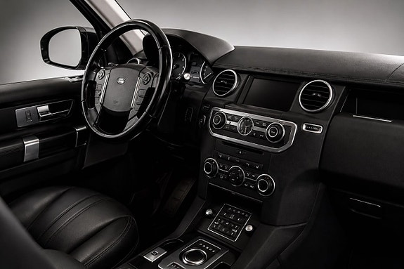 Land Rover Discovery 16 of 27
