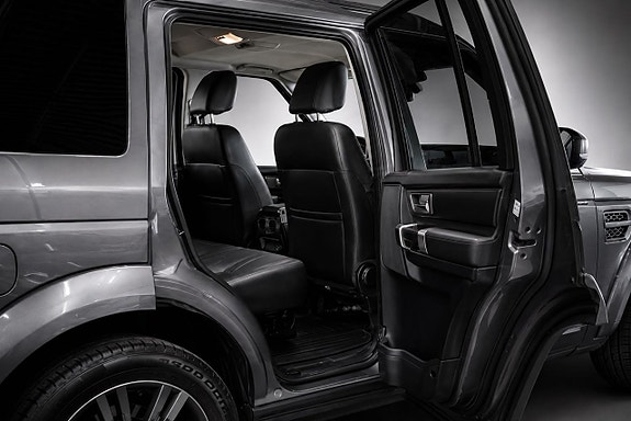 Land Rover Discovery 14 of 27