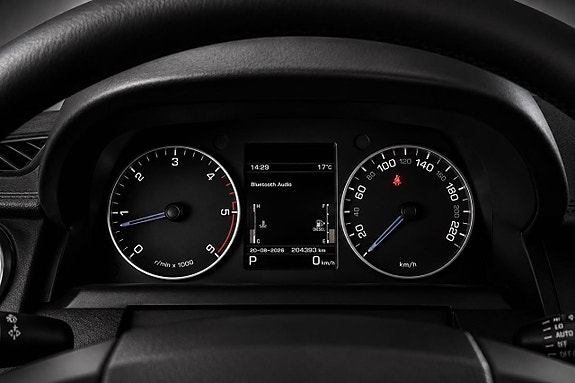 Land Rover Discovery 17 of 27