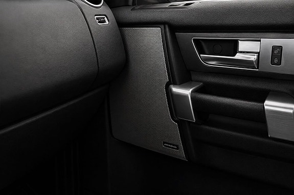 Land Rover Discovery 24 of 27