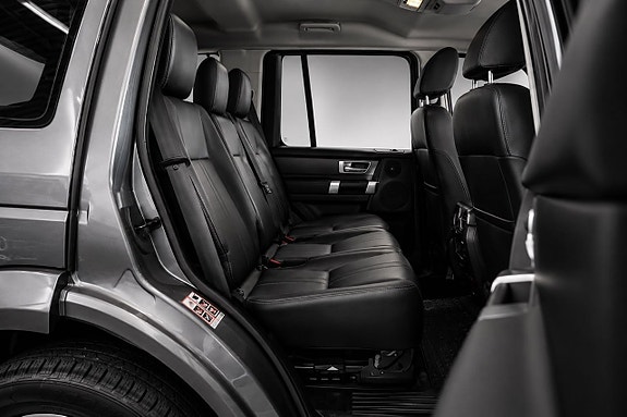 Land Rover Discovery 15 of 27