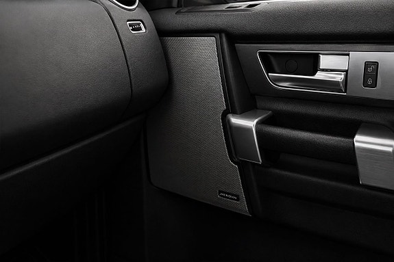 Land Rover Discovery 24 of 27