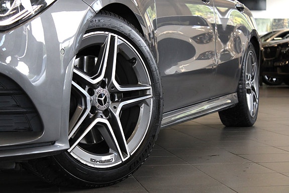 Mercedes-Benz CLA200 5 of 22