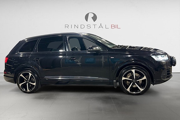 Audi Q7 8 of 16