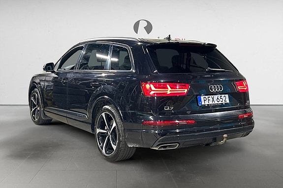 Audi Q7 5 of 16